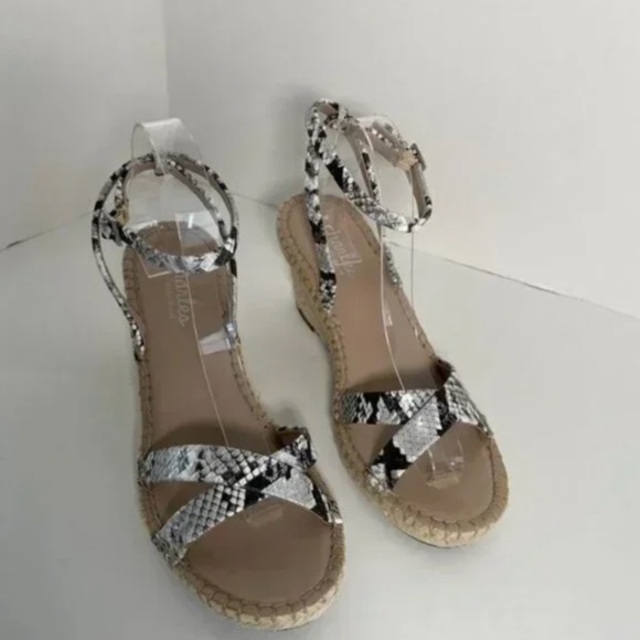 Charles by Charles David Platform Wedge Snake Sandals White Black Size 9.5 - Picture 3 of 8